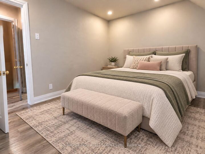 Property Photo:  12 Somerset Street W 3  ON K2P 0H4 