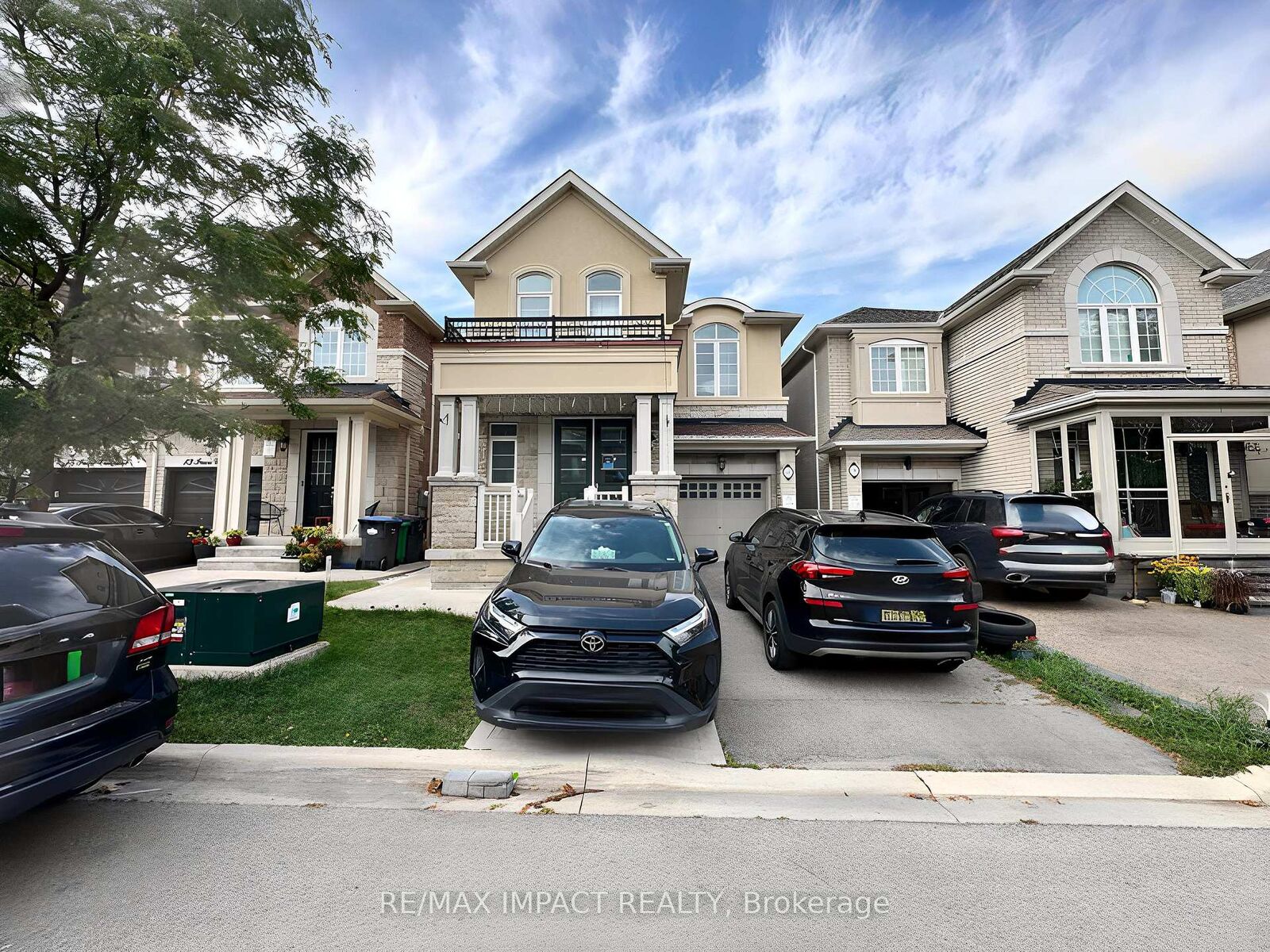 Property Photo:  11 Ivor Crescent N  ON L7A 4L5 
