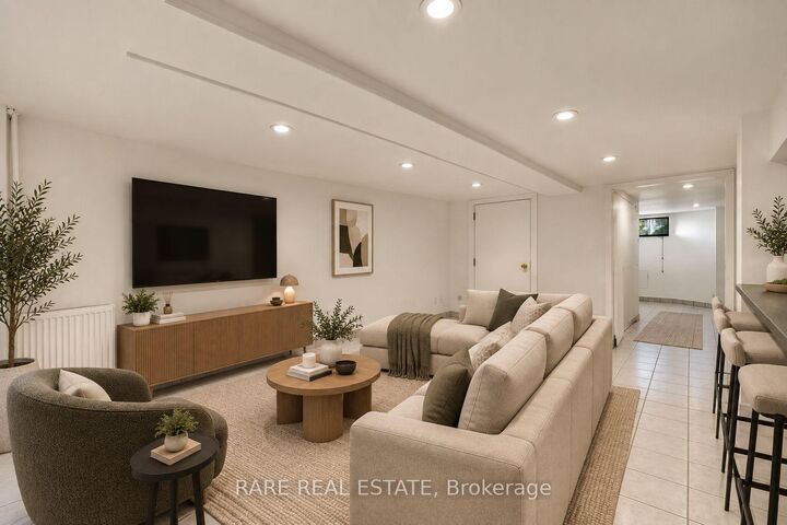 Property Photo:  152 Sunnyside Avenue 1  ON M6R 2P2 