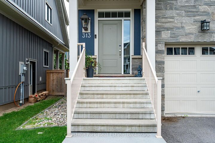 Property Photo:  313 Yellow Birch Crescent  ON L9Y 0Y5 