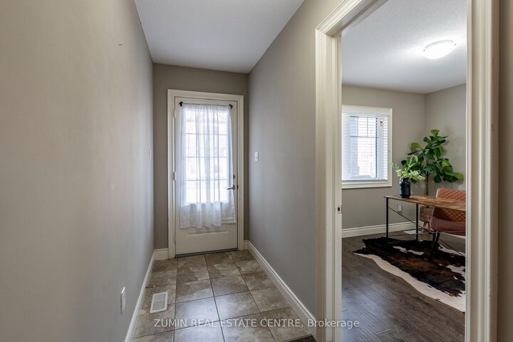 Property Photo:  35 Chatfield Street 10  ON N5C 3J8 