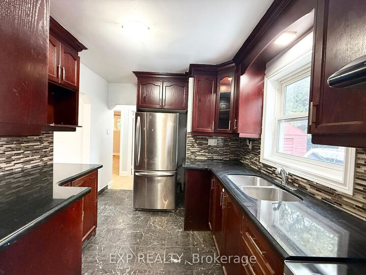Property Photo:  28 Seminole Avenue  ON M1J 1N1 