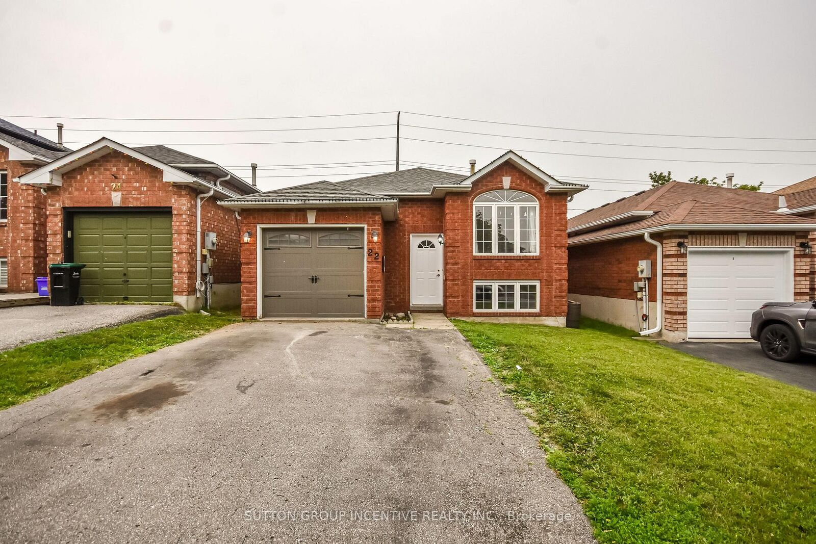 Property Photo: 22 Peregrine Road ON L4M 6P9