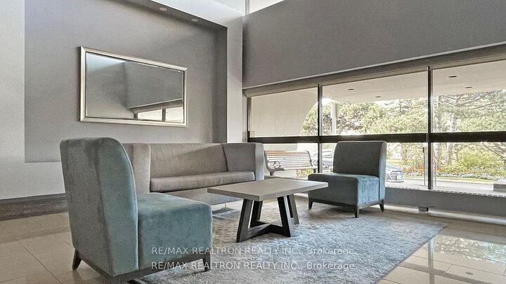 Property Photo:  350 Seneca Hill Drive 212  ON M2J 4S7 