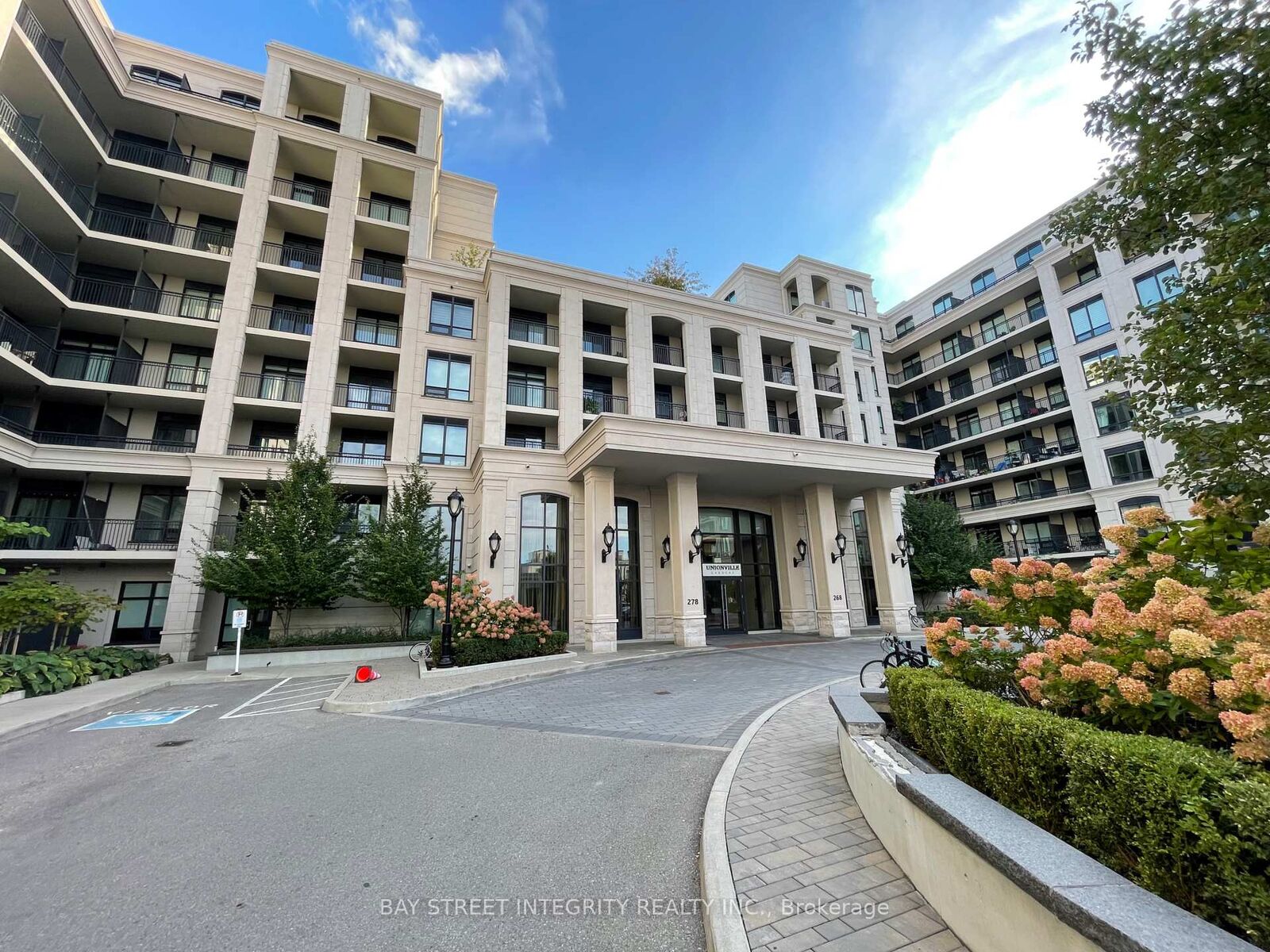 Property Photo:  268 Buchanan Drive 506W  ON L3R 8G9 