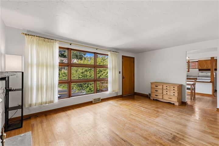 Property Photo: 2459 South Park Rd PA 15102