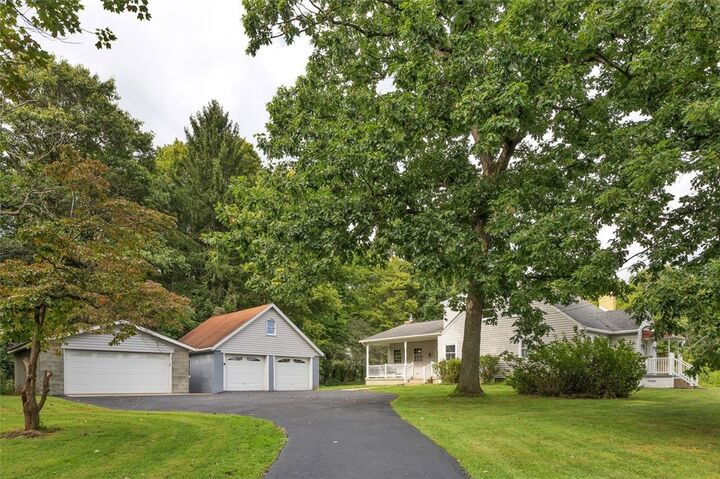 Property Photo: 3711 E State Route 819 PA 15681