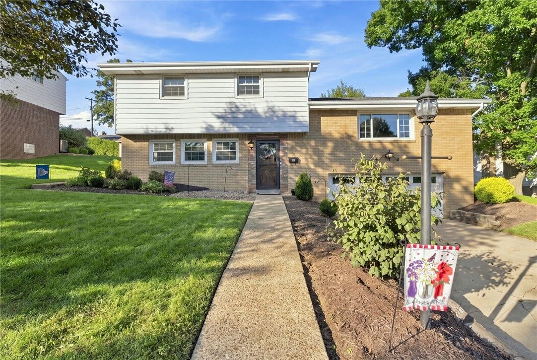 Property Photo: 569 Pat Haven Dr PA 15243
