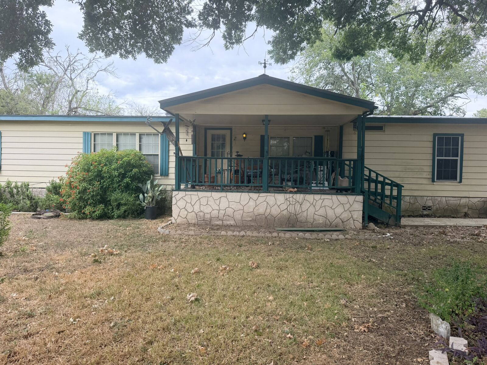 Property Photo:  151 Oak Drive  TX 78123 