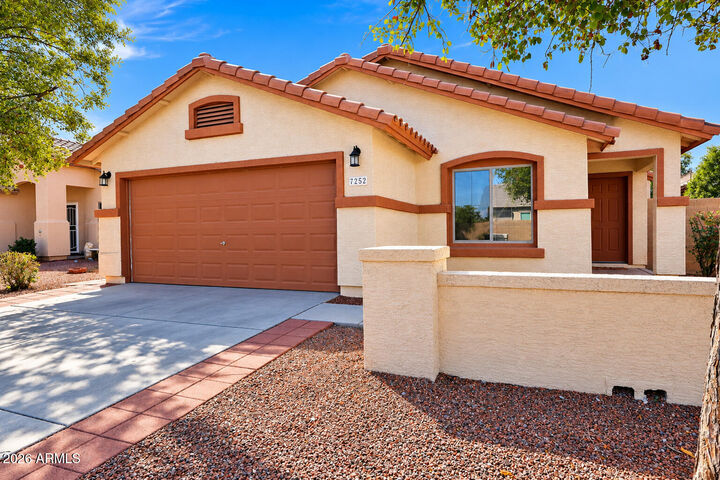 Property Photo:  7252 S 252nd Lane  AZ 85326 