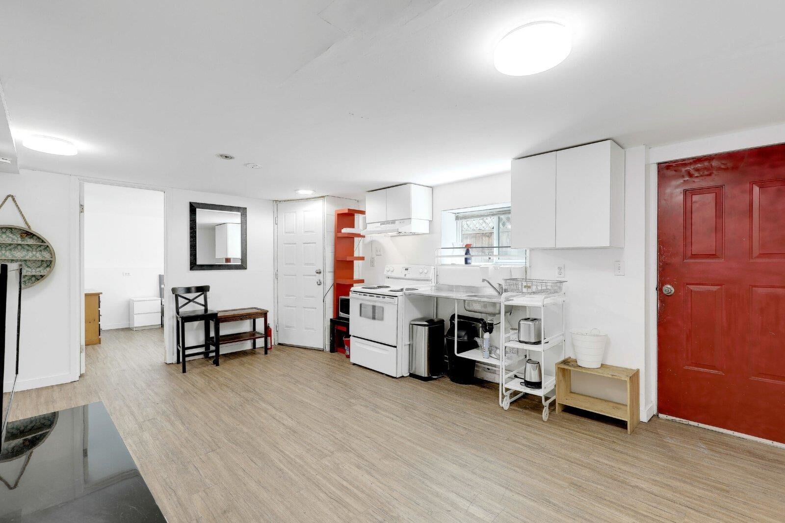 Property Photo:  
