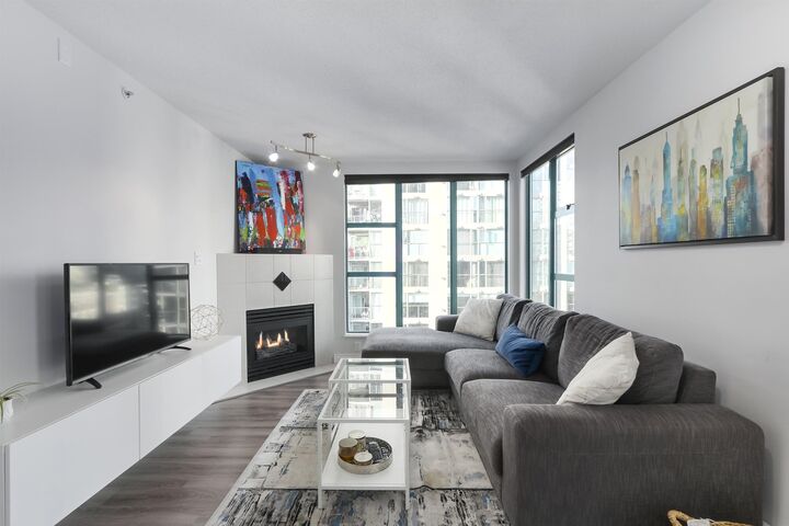 Property Photo:  939 Homer Street 1502  BC V6B 2W6 