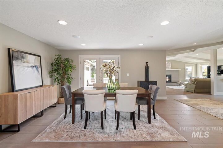 Property Photo: 709 E Braemere ID 83702