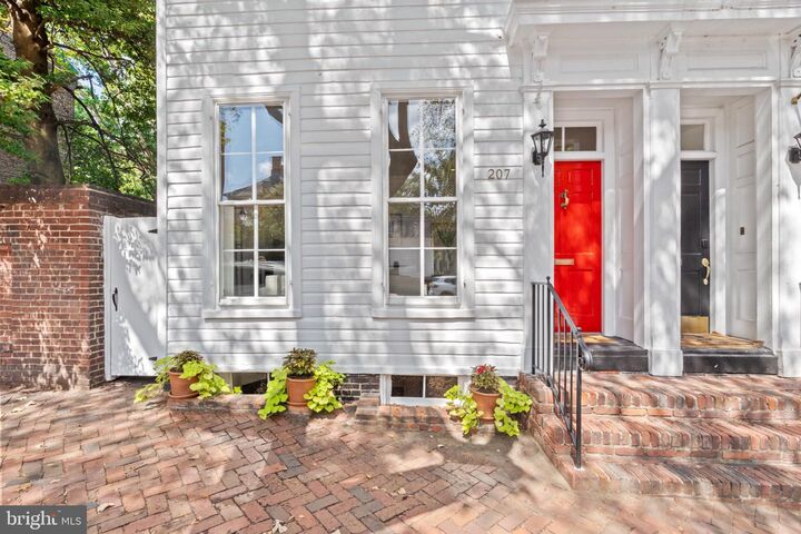 Property Photo:  207 Cameron Street  VA 22314 
