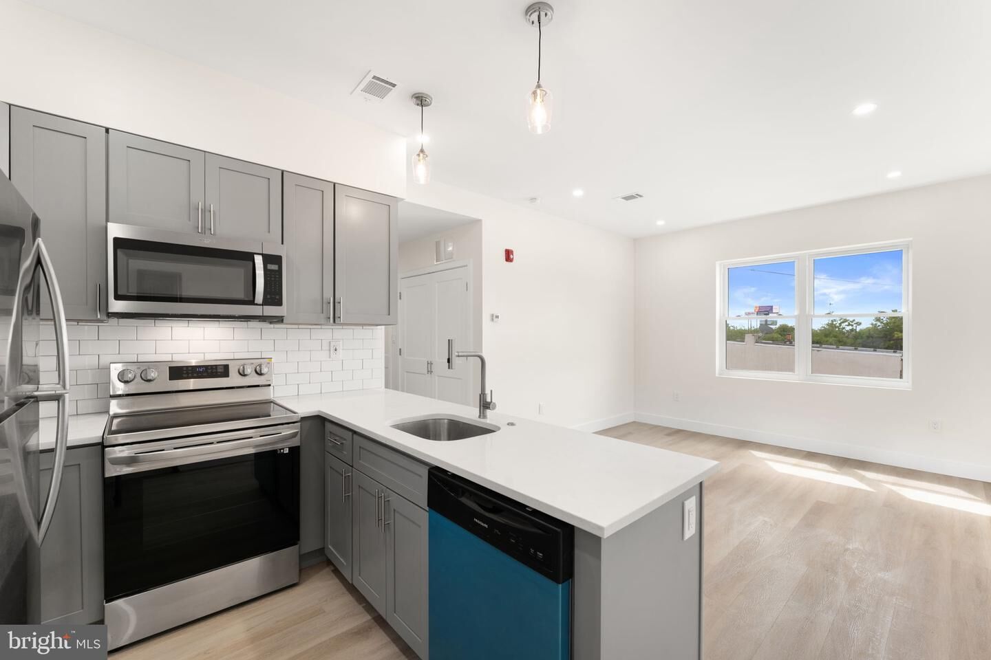 Property Photo:  3500 Wharton 202  PA 19146 