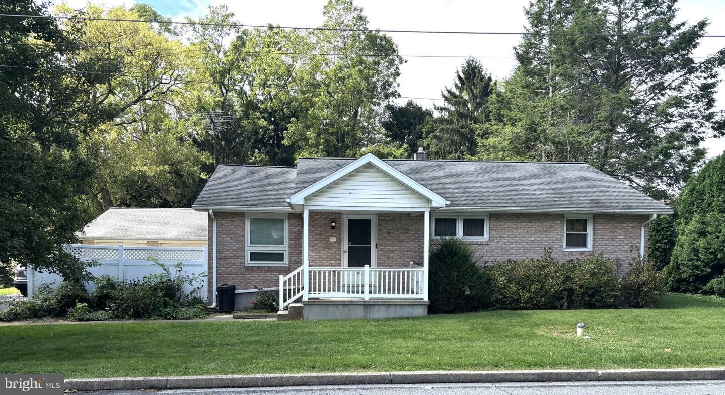 Property Photo: 401 Noble Street PA 17042