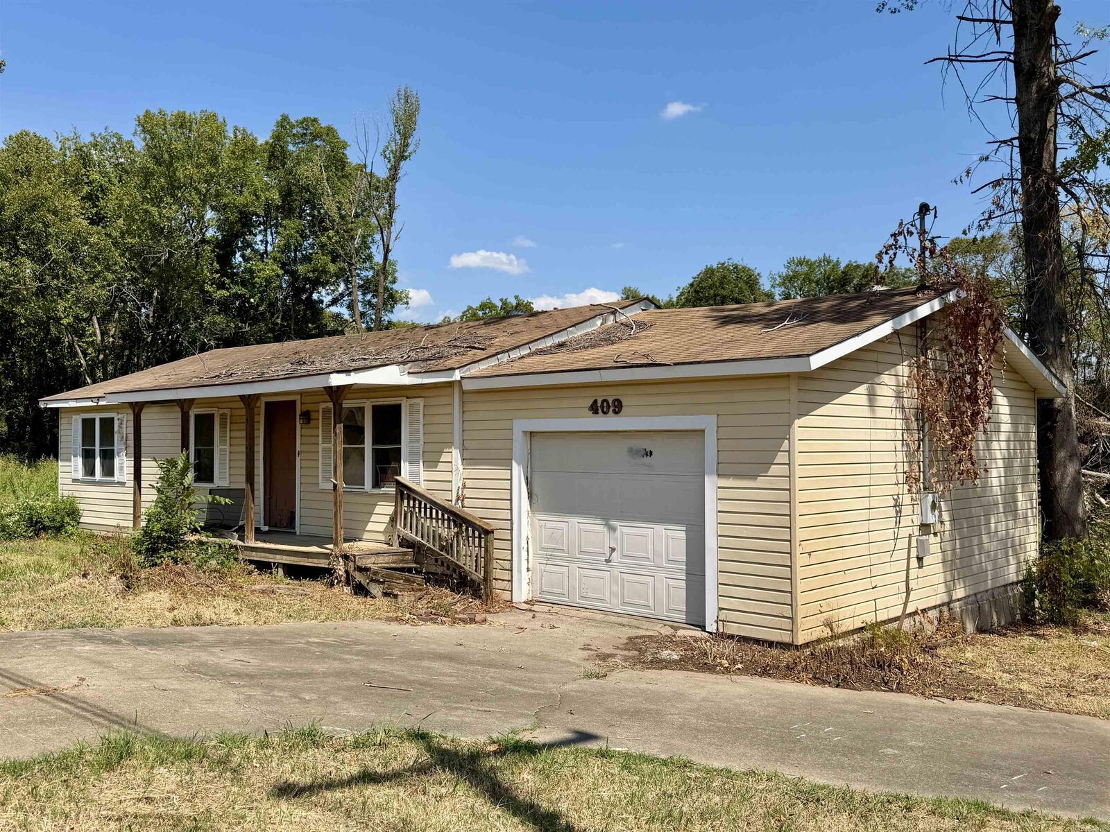 Property Photo:  409 S Patton St  AR 72830 