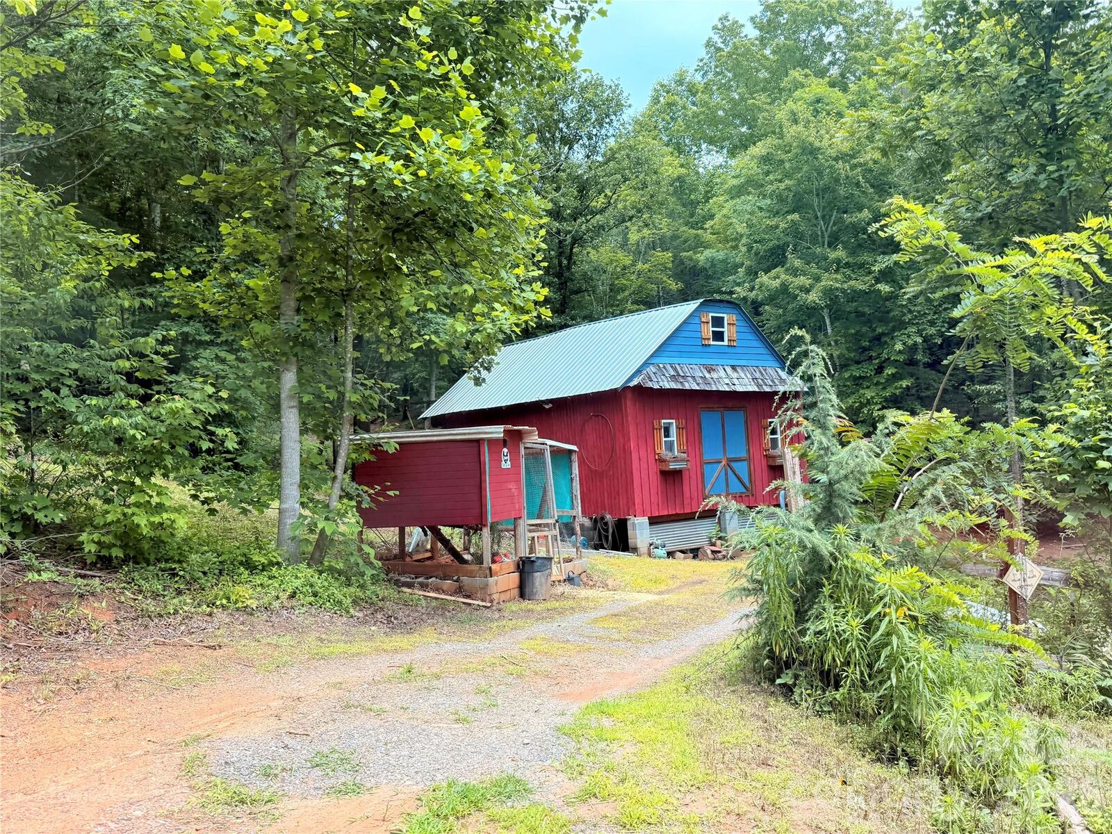 Property Photo:  1318 Laughter Road  NC 28756 