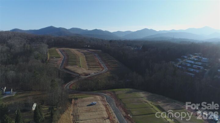 Property Photo: 115 Briarwood Bridge Road NC 28715