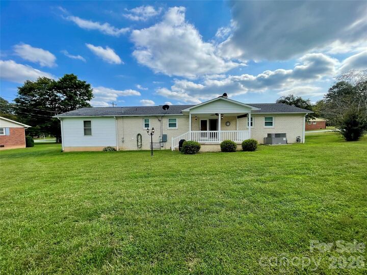 Property Photo:  5708 Danville Drive  NC 28081 