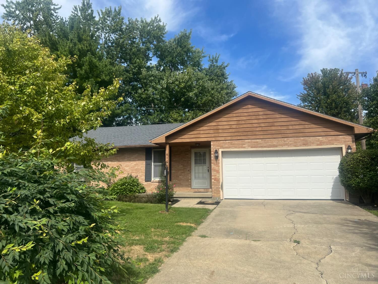 Property Photo: 815 Kathryn Place OH 45177