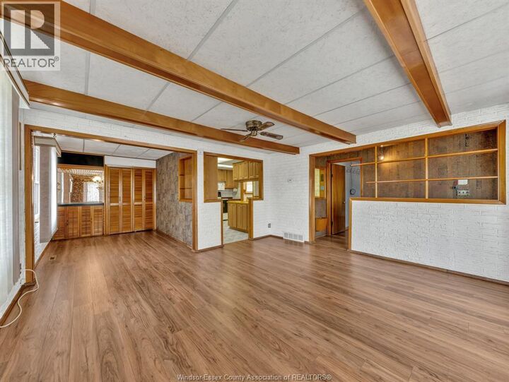 Property Photo:  180 Elsworth  ON N9J 1E5 