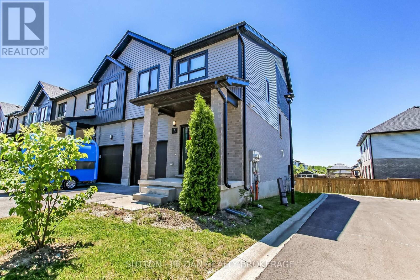 Property Photo: 819 Kleinburg Drive 2 ON N5X 0N6