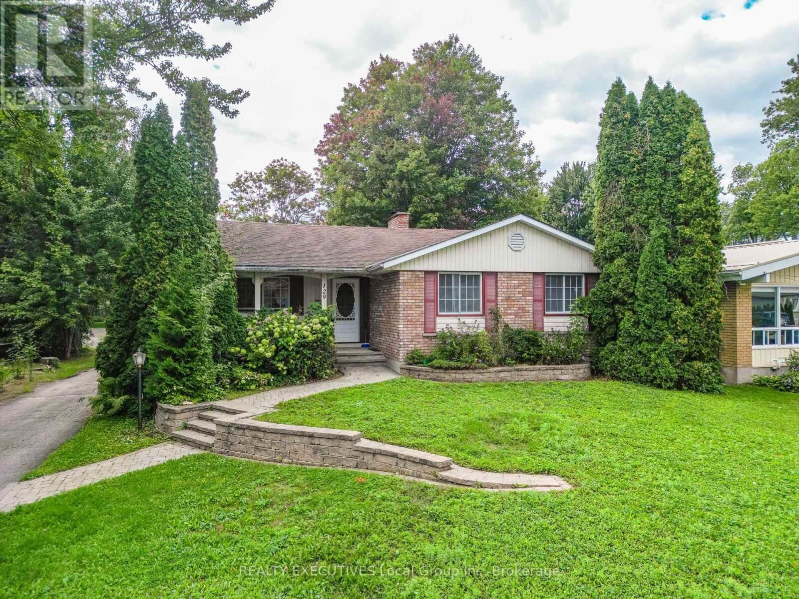 Property Photo: 129 Campbell Avenue ON P1A 1W1