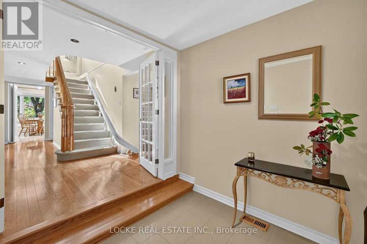 Property Photo:  1672 Des Ravins Place  ON K1C 6H7 