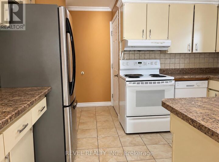 Property Photo:  380 Norman Street  ON P4N 4B7 