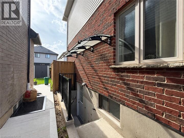 Property Photo:  18 Spachman Street Lower  ON N2R 0N5 