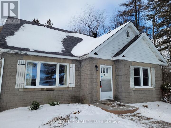 Property Photo:  2952 Prince Of Wales Drive B  ON K2E 0B2 