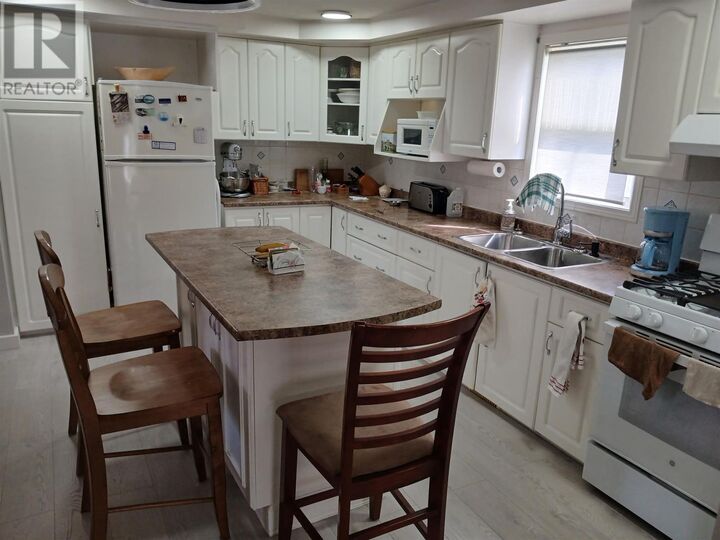 Property Photo:  100 Westhill Rd  ON P5A 1A7 