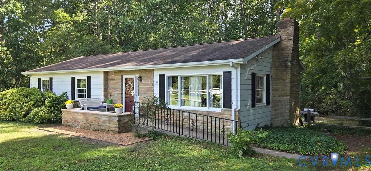 Property Photo:  45 Middle Road  VA 22503 