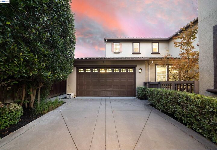 Property Photo:  5662 Lysander Way  CA 94582 