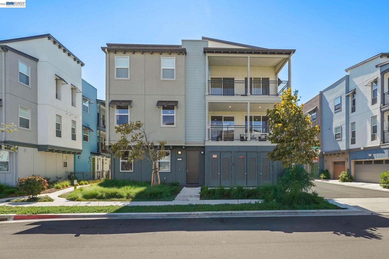 Property Photo:  9732 Seawind Way  CA 94560 