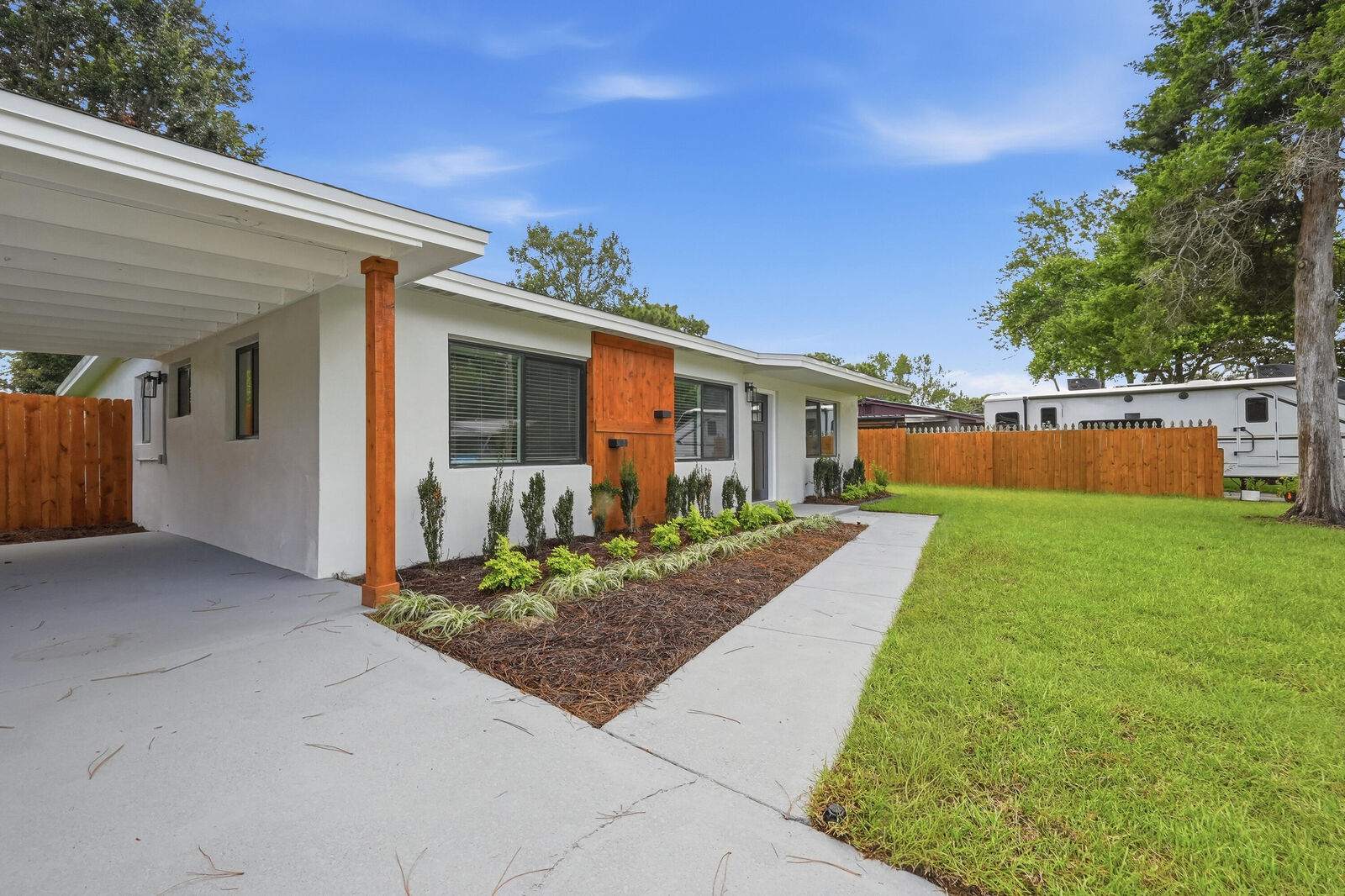 Property Photo:  640 Cornwall Terrace  FL 32569 