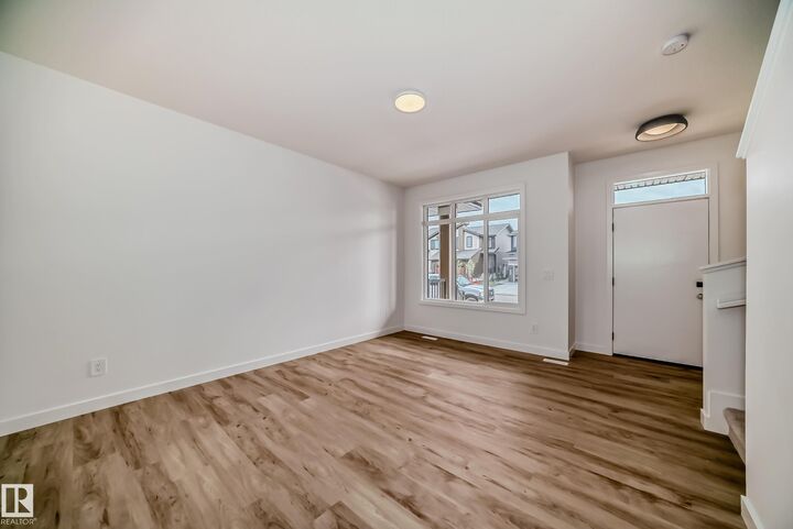 Property Photo:  2622 62 Street SW  AB T6X 3G3 