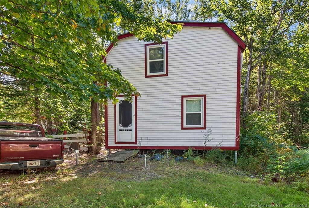 Property Photo:  255 Niagara Road  NB E1J 1J2 