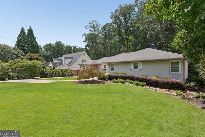 Property Photo: 2970 Rockingham Drive NW GA 30327