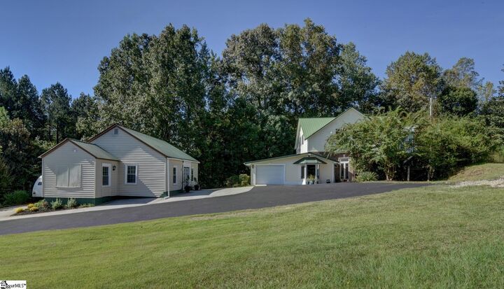 Property Photo:  687 Burnt Tanyard Road  SC 29676 