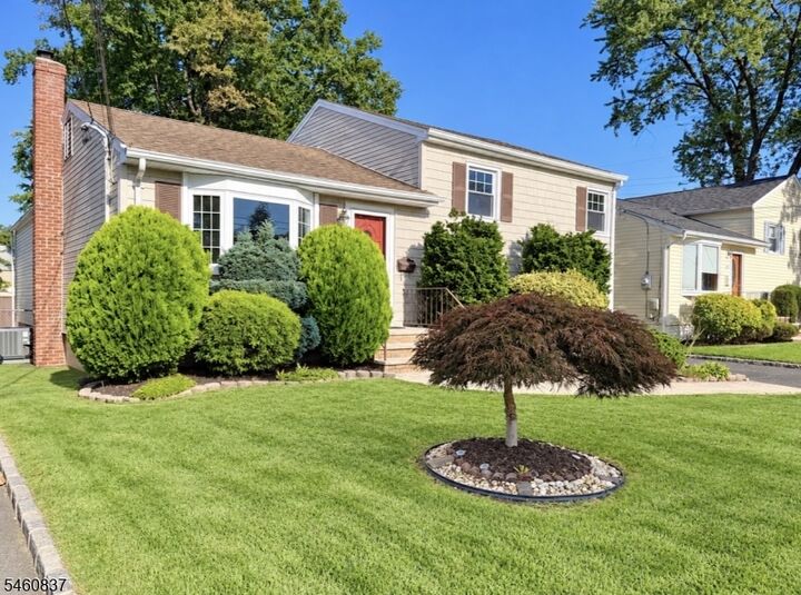 Property Photo:  827 Savitt Pl  NJ 07083 