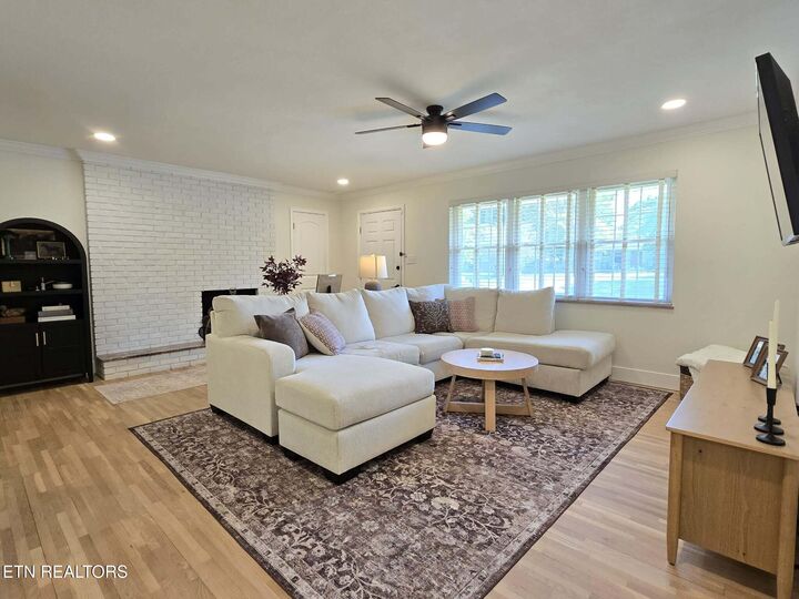 Property Photo: 3105 Hazelwood Rd TN 37921