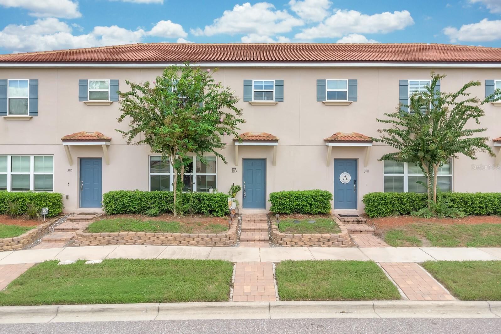 Property Photo: 3113 Via Otero Drive FL 34744