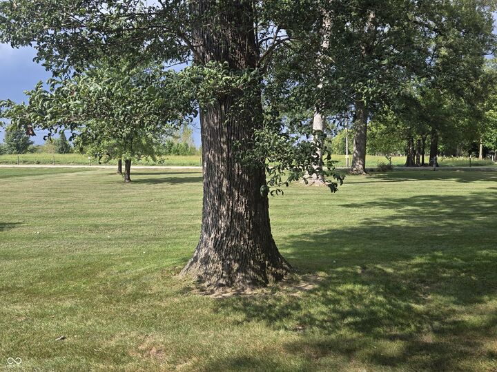 Property Photo: 2025 W 600 S IN 46013