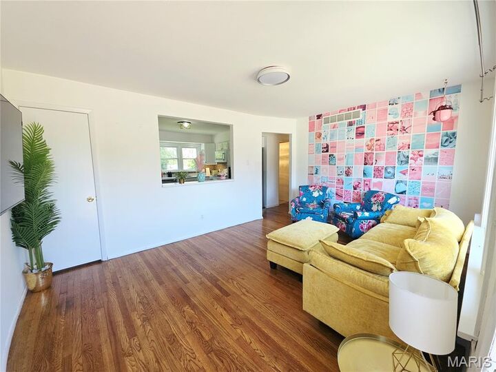 Property Photo:  5 Delord Avenue  MO 63043 