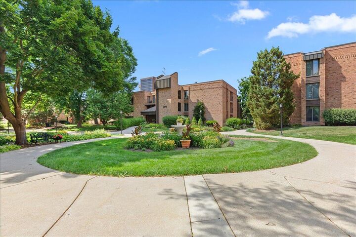 Property Photo: 1906 E Shorewood Blvd WI 53211