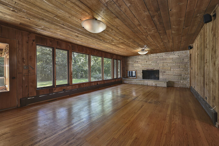 Property Photo:  105 Lomond Drive  IL 60067 