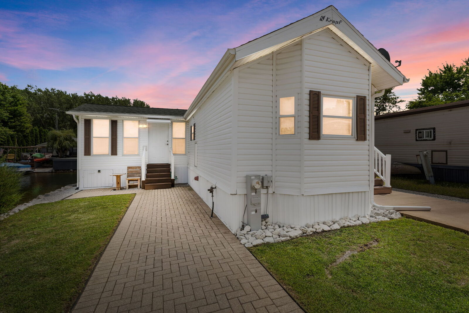Property Photo: 199 Tummy Tooth Lane IL 60481