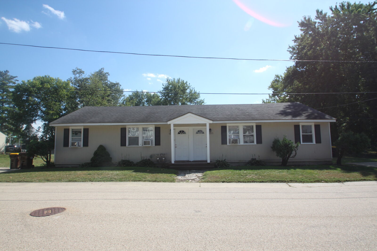 Property Photo: 1215 42nd Avenue IL 61109